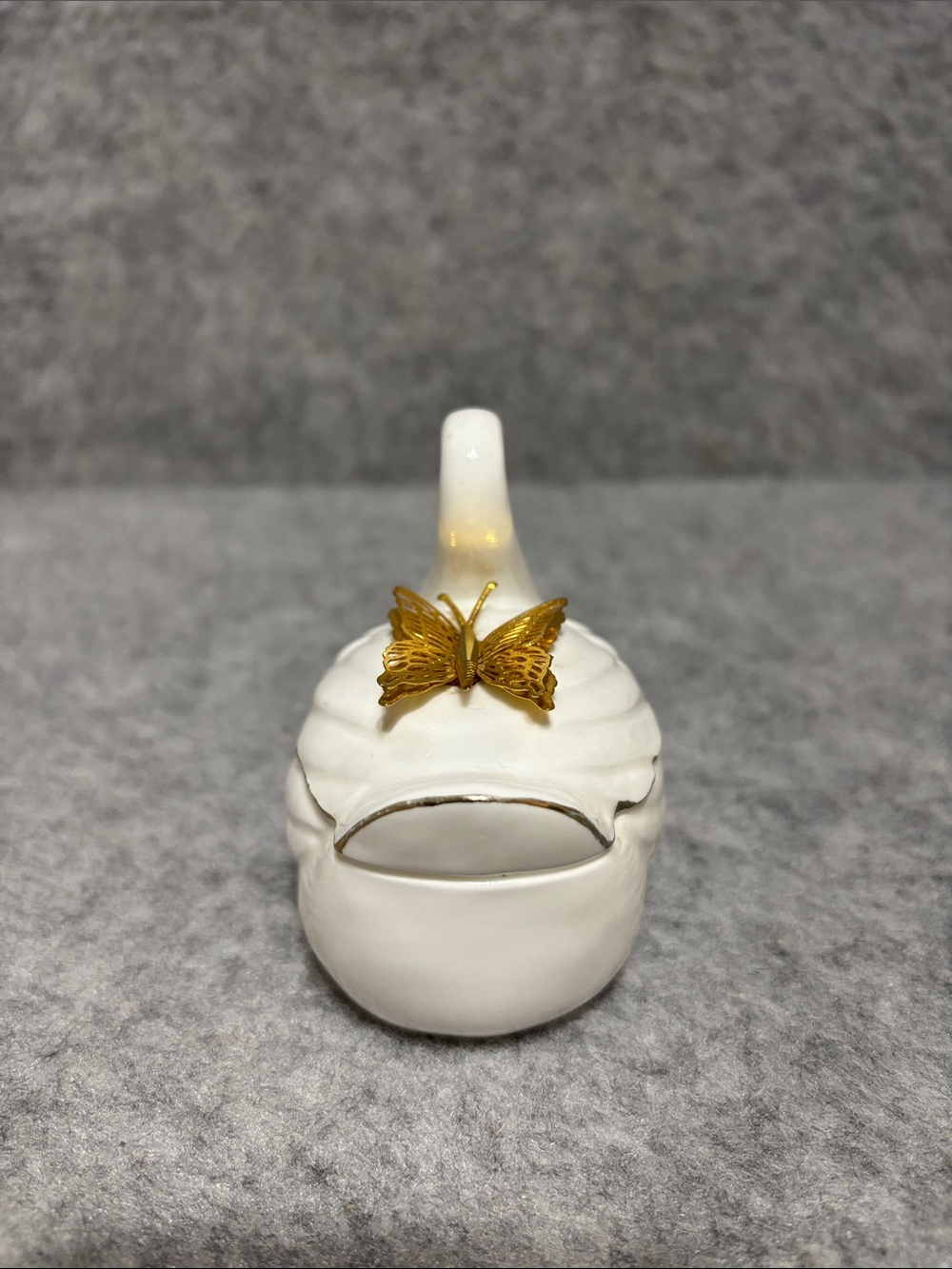 VINTAGE LEFTON BONE CHINA SWAN WHITE TRINKET BOX GOLD BUTTERFLY TRIM 1987 05986 - Picture 4 of 11